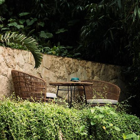 ホテル Suenyo Eco Retreat Selemadeg エクステリア 写真