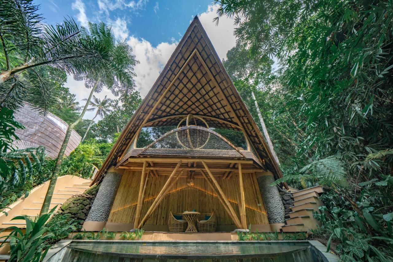 ホテル Suenyo Eco Retreat Selemadeg エクステリア 写真