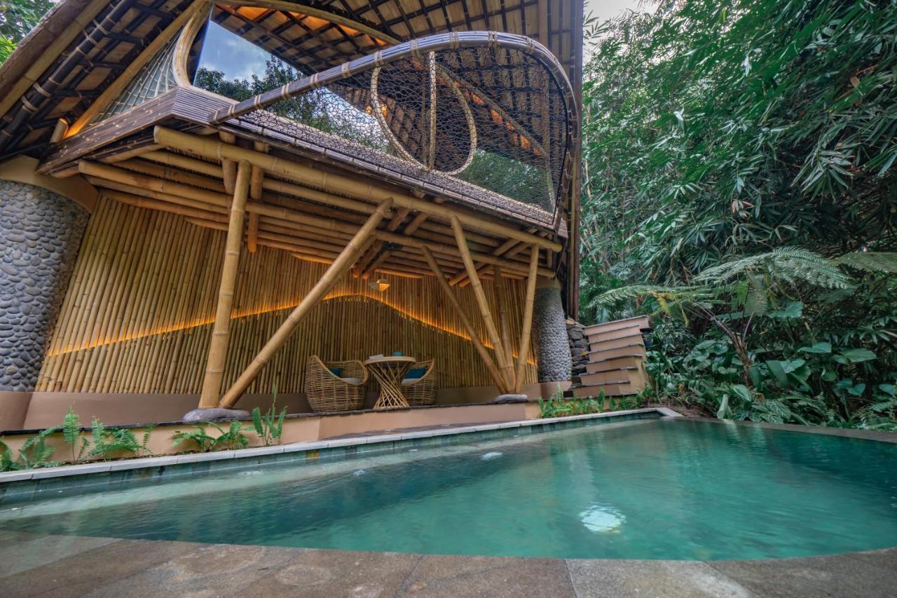 ホテル Suenyo Eco Retreat Selemadeg エクステリア 写真