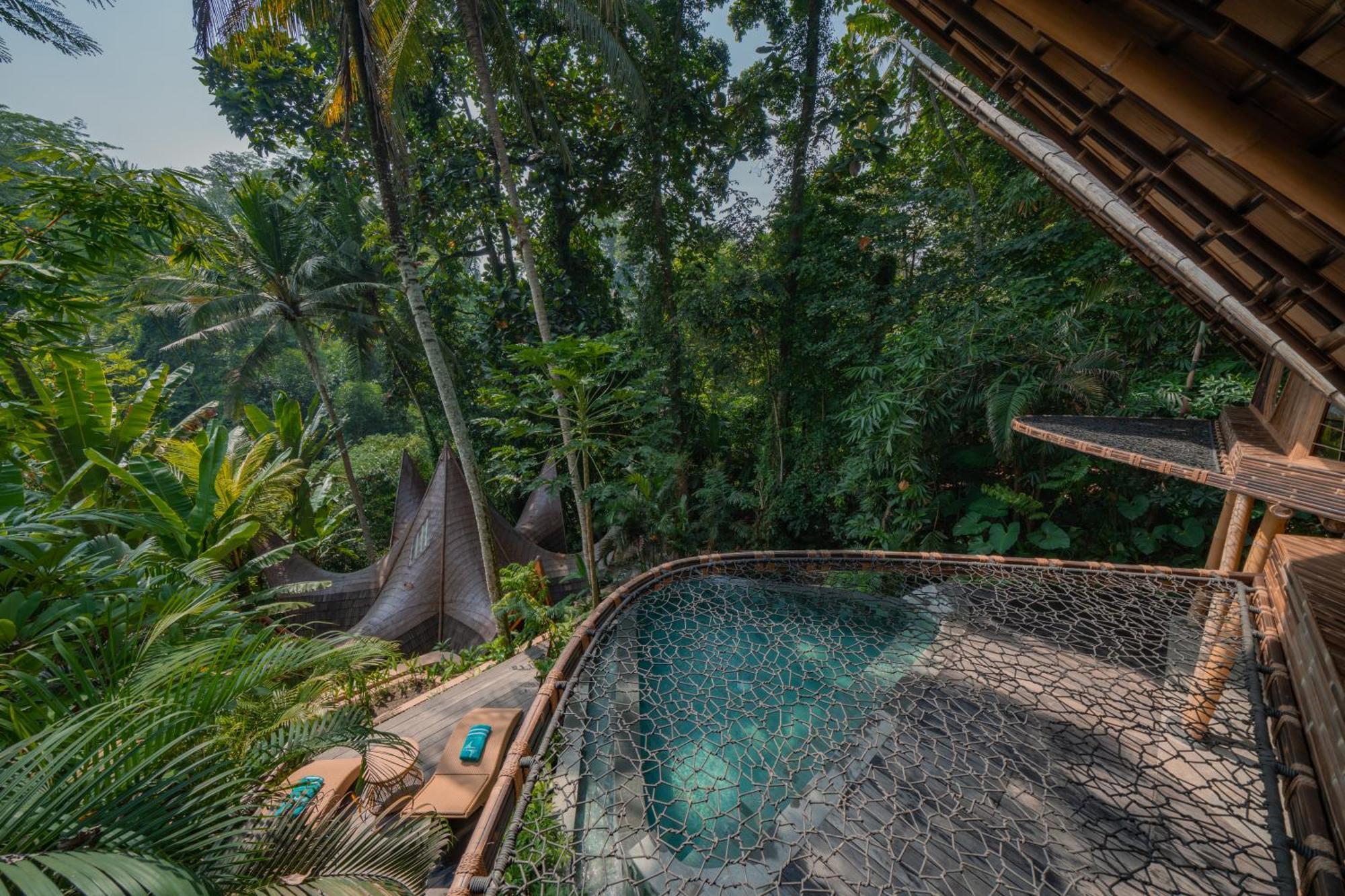 ホテル Suenyo Eco Retreat Selemadeg エクステリア 写真