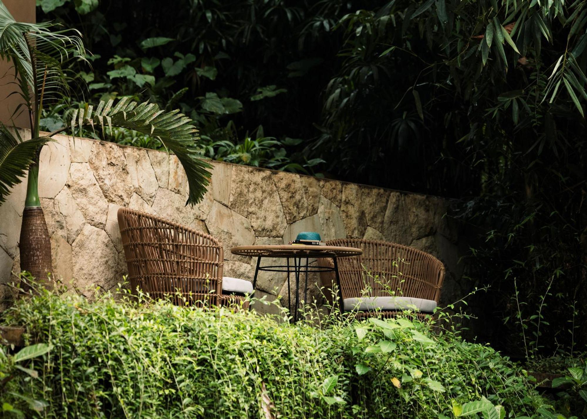 ホテル Suenyo Eco Retreat Selemadeg エクステリア 写真