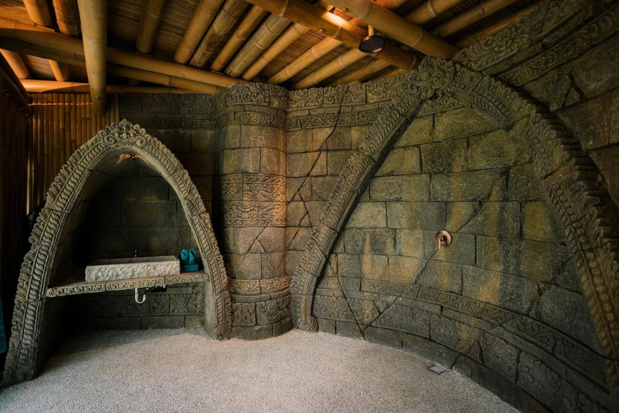 ホテル Suenyo Eco Retreat Selemadeg エクステリア 写真