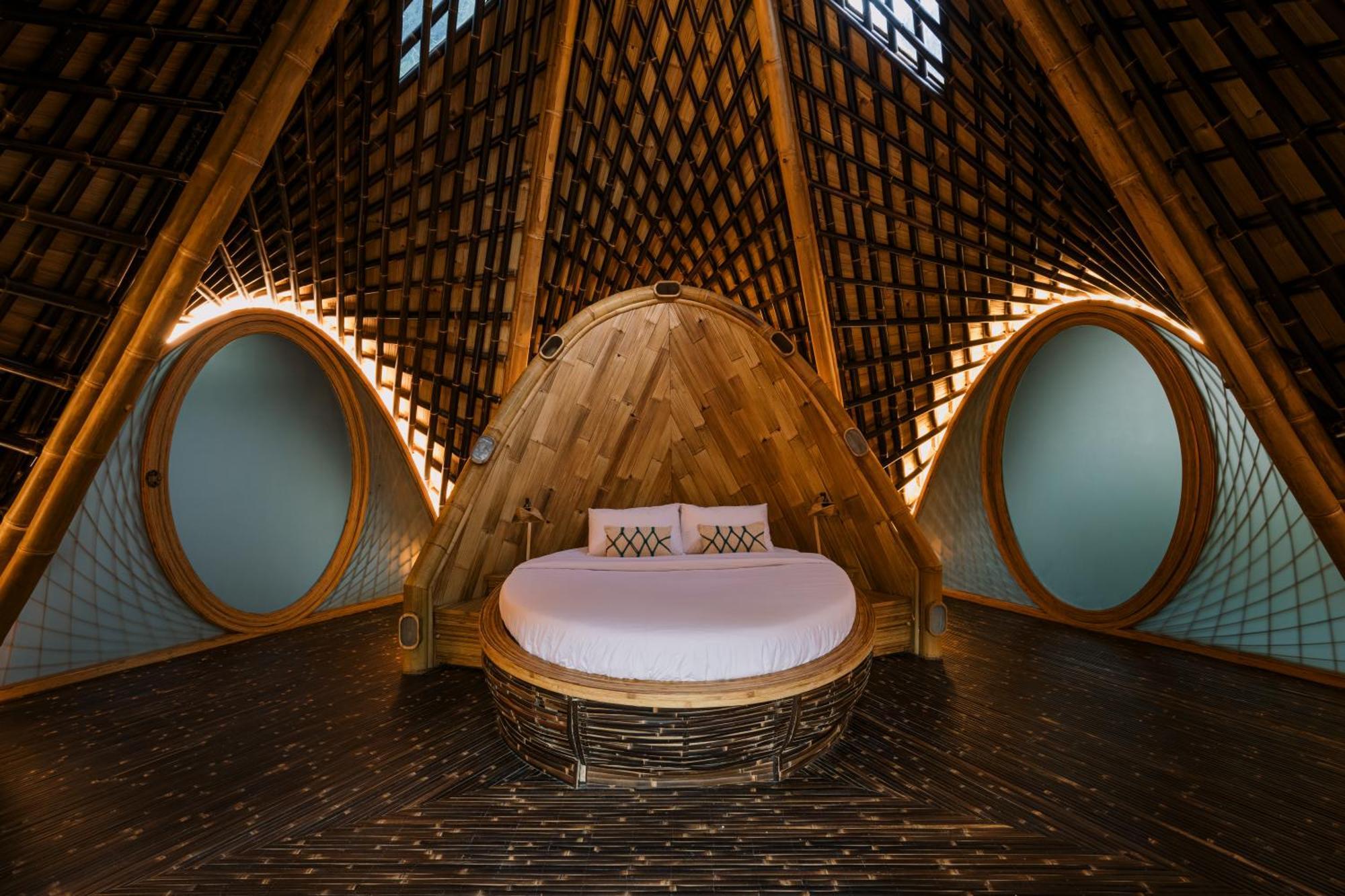 ホテル Suenyo Eco Retreat Selemadeg エクステリア 写真