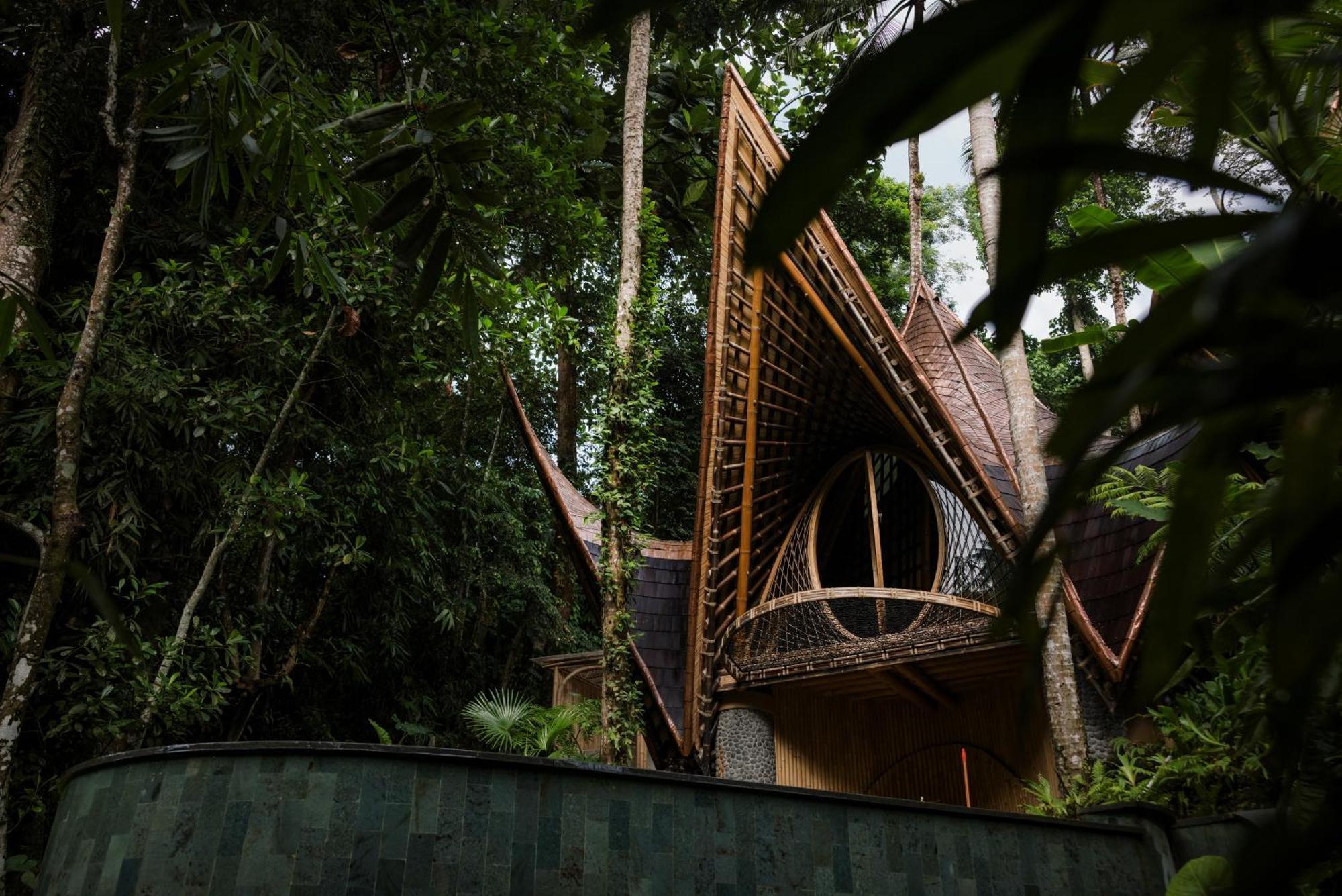 ホテル Suenyo Eco Retreat Selemadeg エクステリア 写真