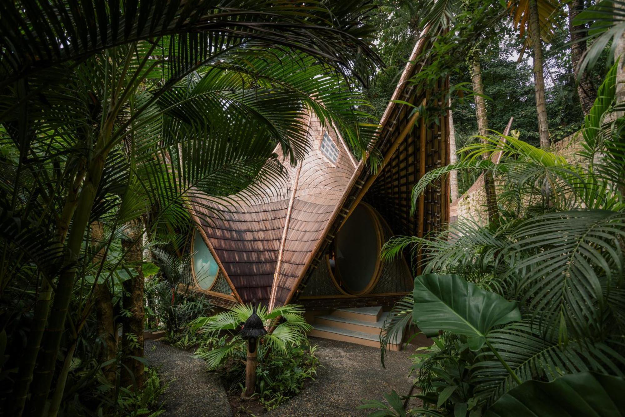 ホテル Suenyo Eco Retreat Selemadeg エクステリア 写真